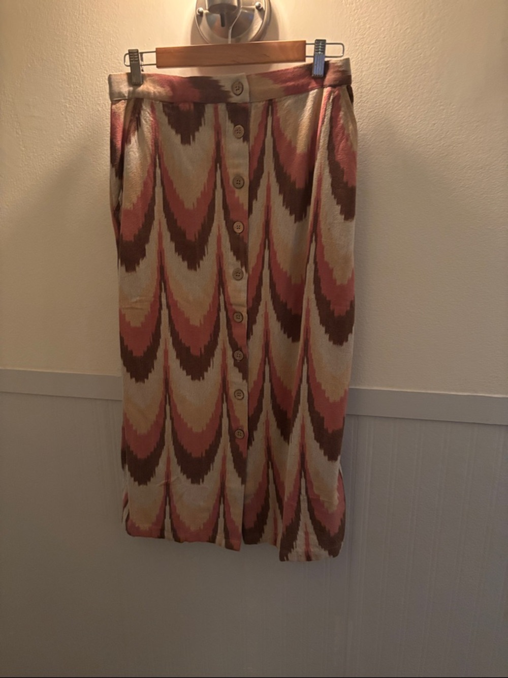 Faherty Wave-Pattern Button-Front Midi Skirt in Pink, Brown and Cream